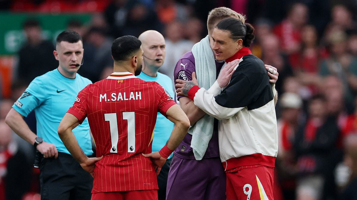 Salah inquiet pour Liverpool - une substitution contestée