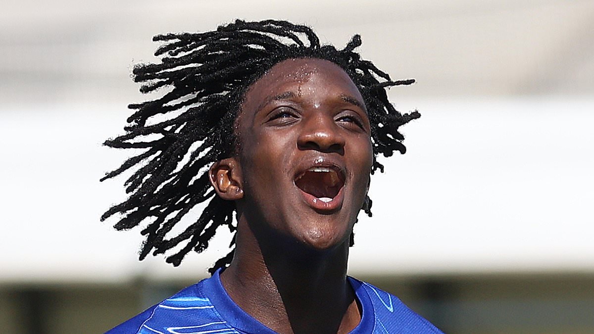 Shumaira Mheuka- le plus jeune joueur de Chelsea en Europe