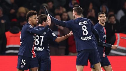 Le Parisien Désiré Doué célèbre son but dans le choc de Ligue 1 face au Losc, au Parc des Princes, le 1er mars 2025. (FRANCK FIFE / AFP)