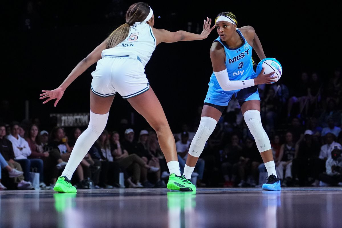 Aaliyah Edwards en plein jeu