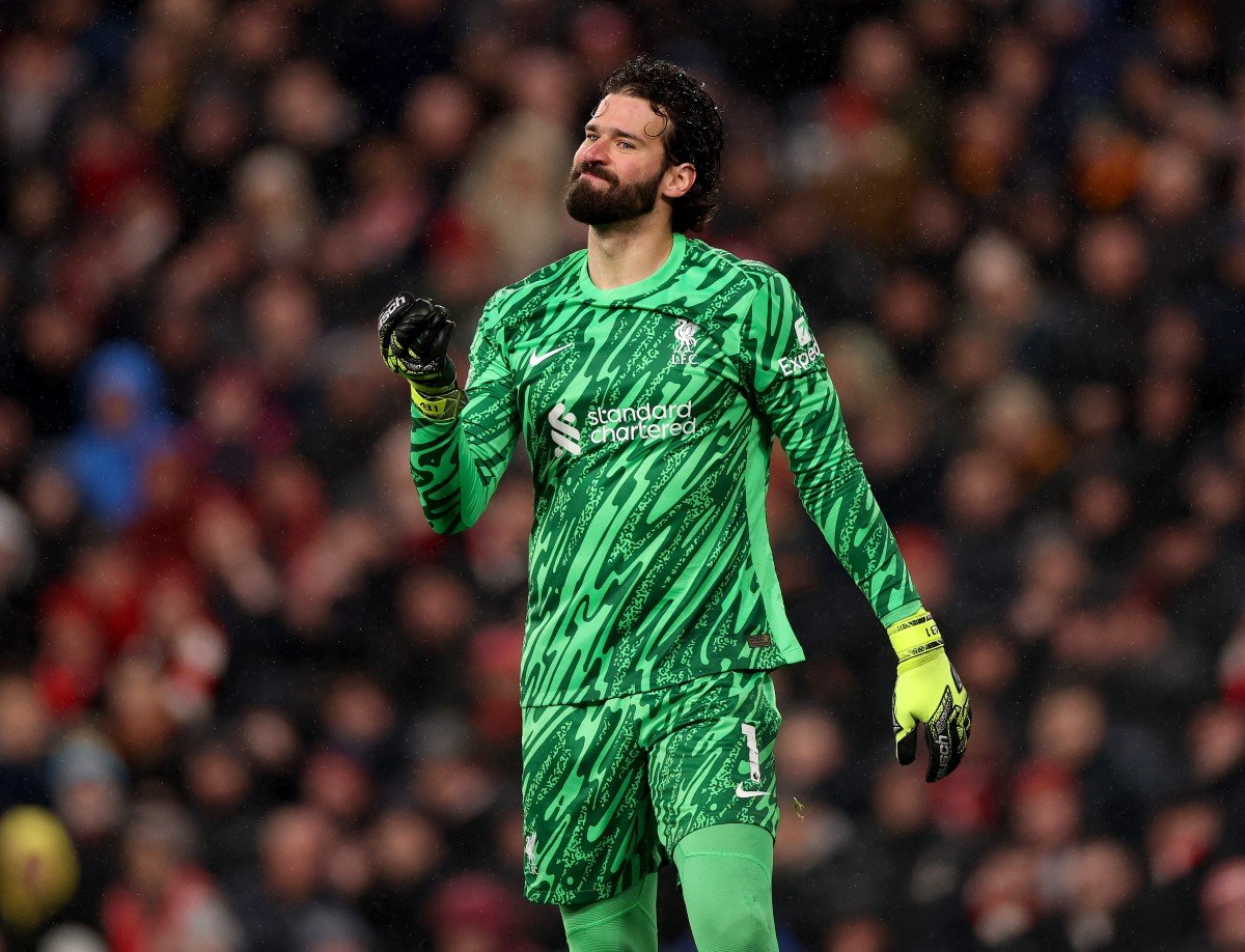 Alisson Becker de Liverpool en action contre Newcastle