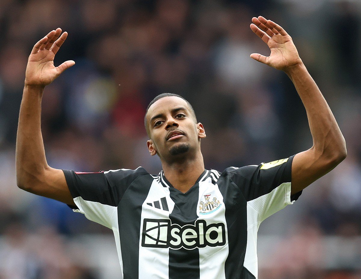 Alexander Isak célèbre un but