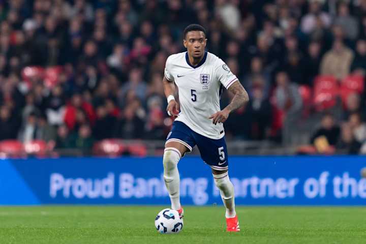 Ezri Konsa a produit deux performances sans faute