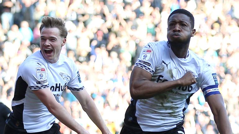 Équipe de Derby County célébrant le but