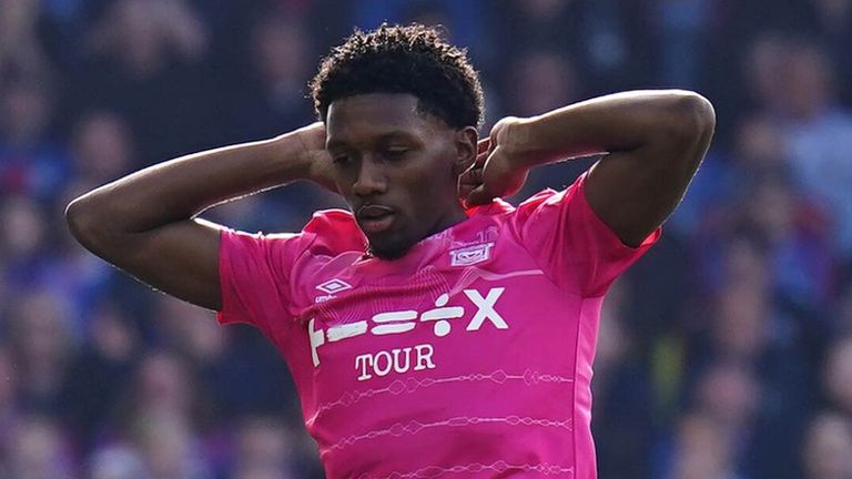 Jaden Philogene ressasse une occasion manquée à Selhurst Park