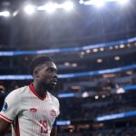 Alphonso Davies blessé lors du match Canada-USA en Ligue des nations