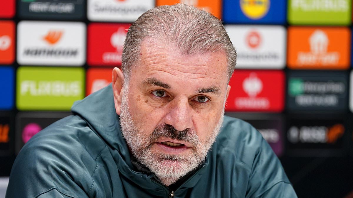 Ange Postecoglou défend son commentaire sur les trophées