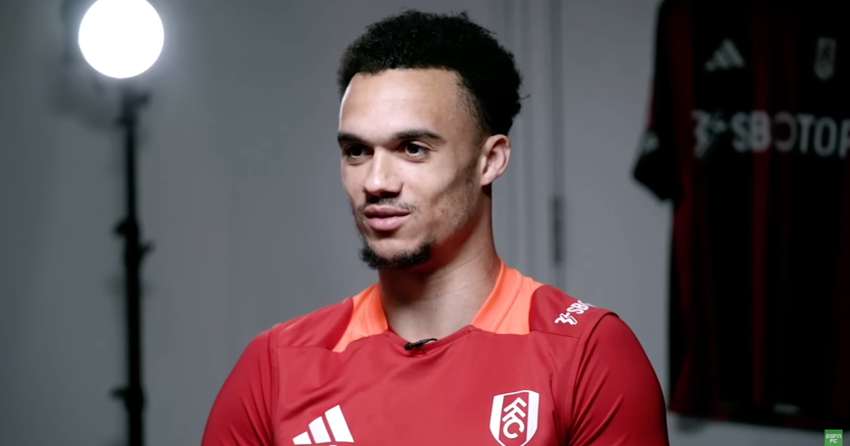 Antonee Robinson écarte les rumeurs de transfert vers Liverpool