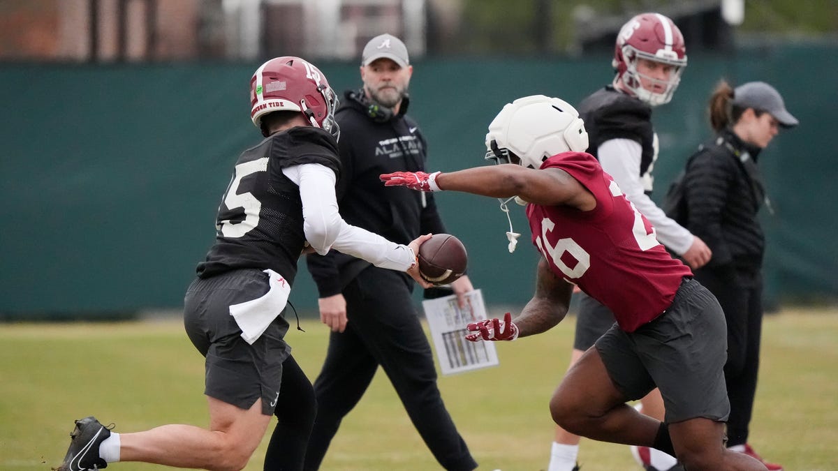 Bataille de Quarterbacks à Alabama - Kalen DeBoer s-exprime