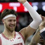 Carter Gilmore fait ses adieux émouvants au basket de Wisconsin