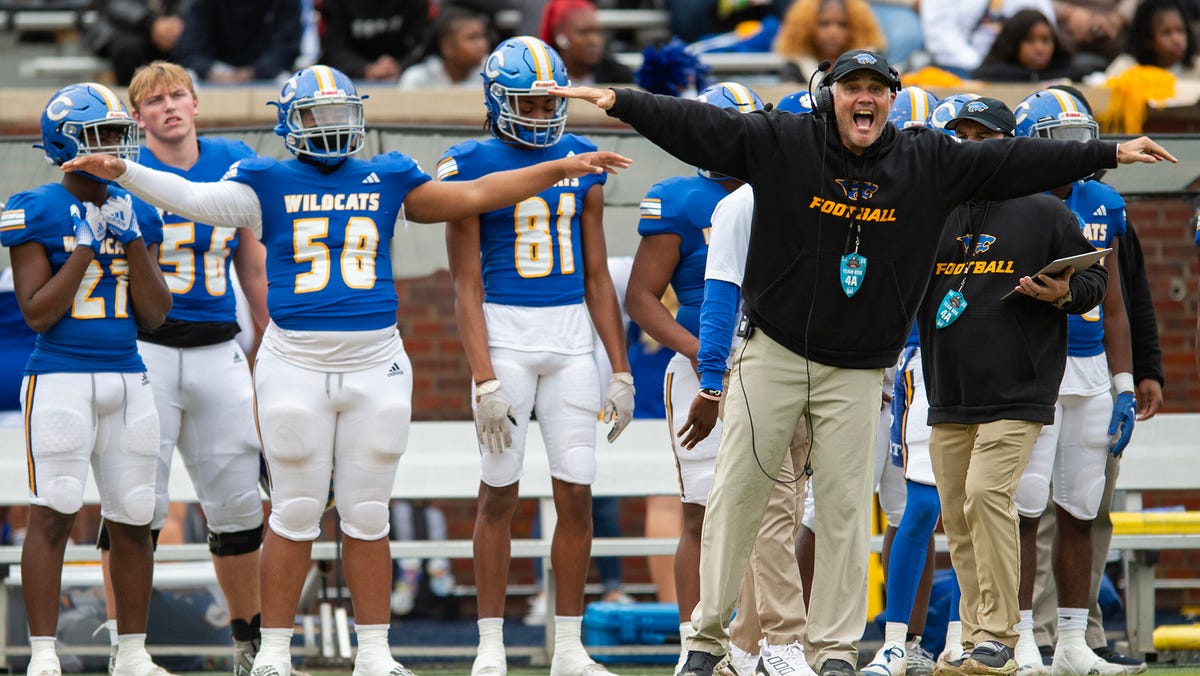 Chip Bilderback revient comme entraîneur de Columbia Football