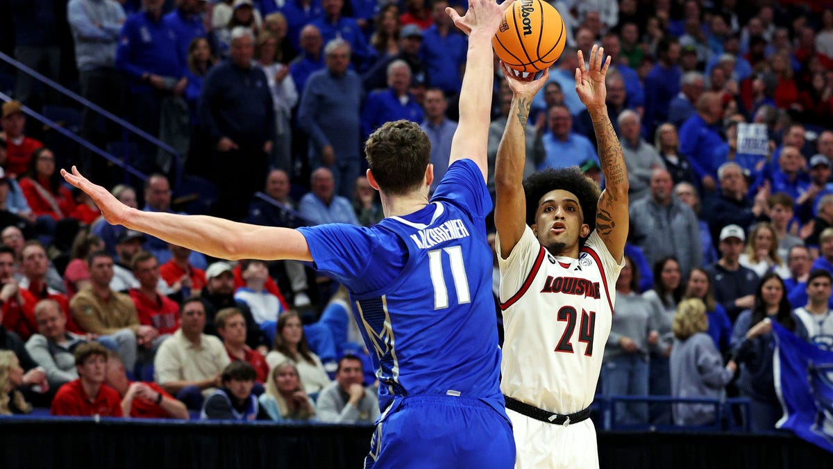 Chucky Hepburn s-incline avec Louisville au tournoi NCAA