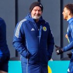 Clarke sur le départ - Un dernier défi pour l-Ecosse à Piraeus