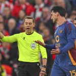 Clément Turpin sous le feu des critiques après Roma-Bilbao