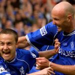 Confrontation entre légendes - Wise et Spearing dans un match caritatif