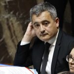Darmanin défend l-interdiction du voile dans le sport