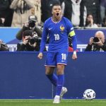 Deschamps salue le leadership de Mbappé après le match contre Croatie