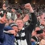 Elliot Anderson célèbre la victoire de Newcastle en Carabao Cup