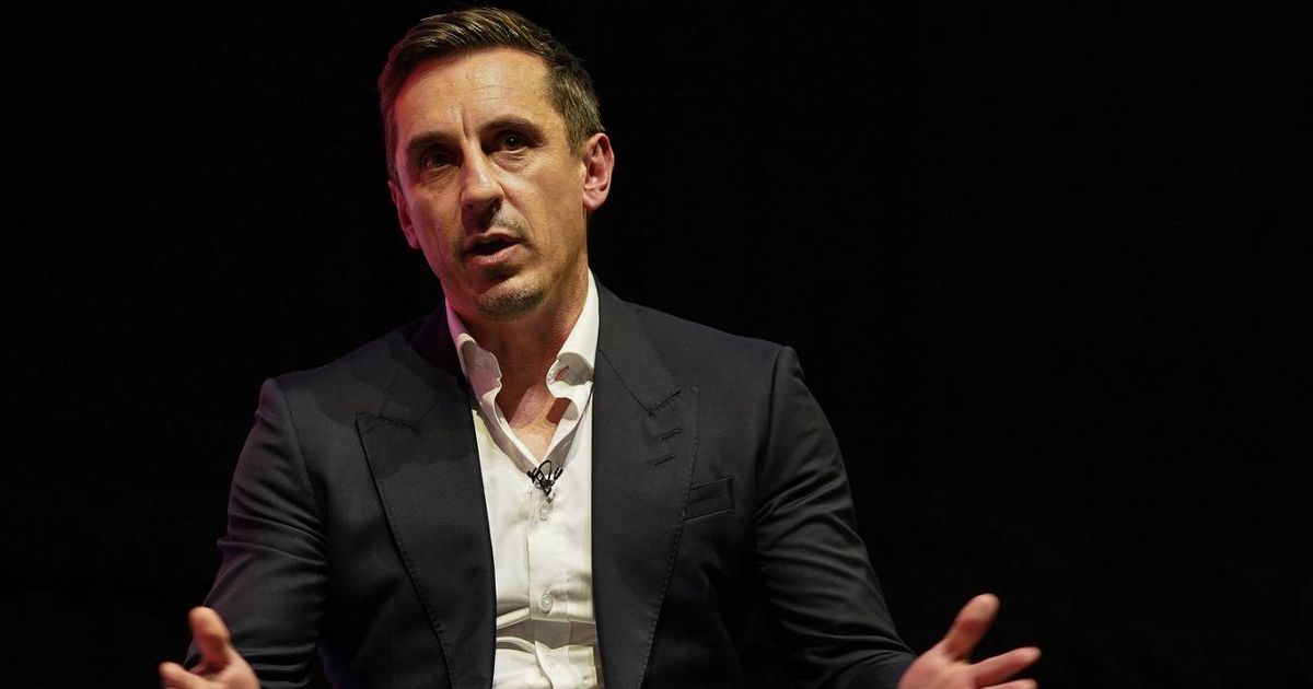 Gary Neville envisage de réduire son rôle à la télévision