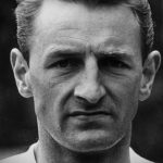 Hommage à George Eastham avant le match contre l-Albanie