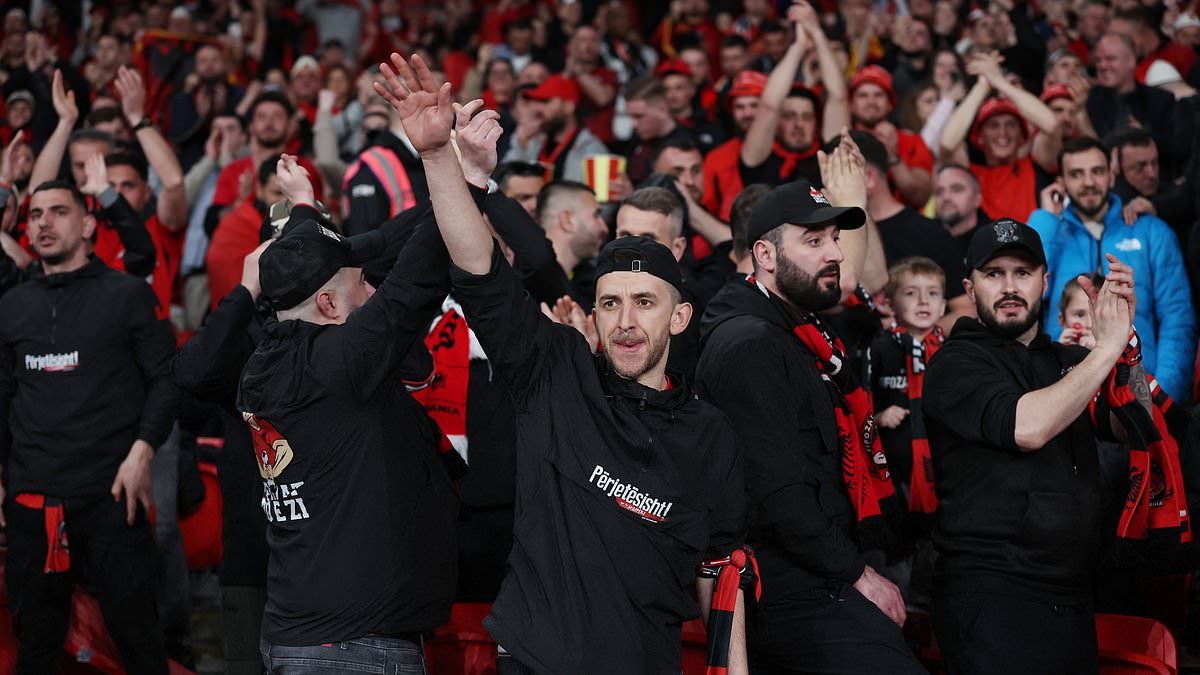 La FA renforce les règles sur les couleurs des supporters à Wembley
