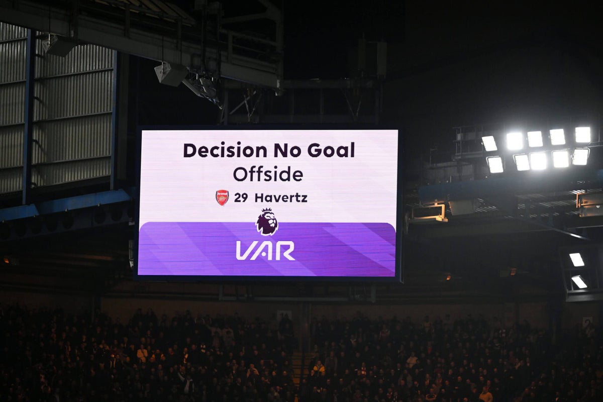 La technologie semi-automatisée des hors-jeu arrive en Premier League