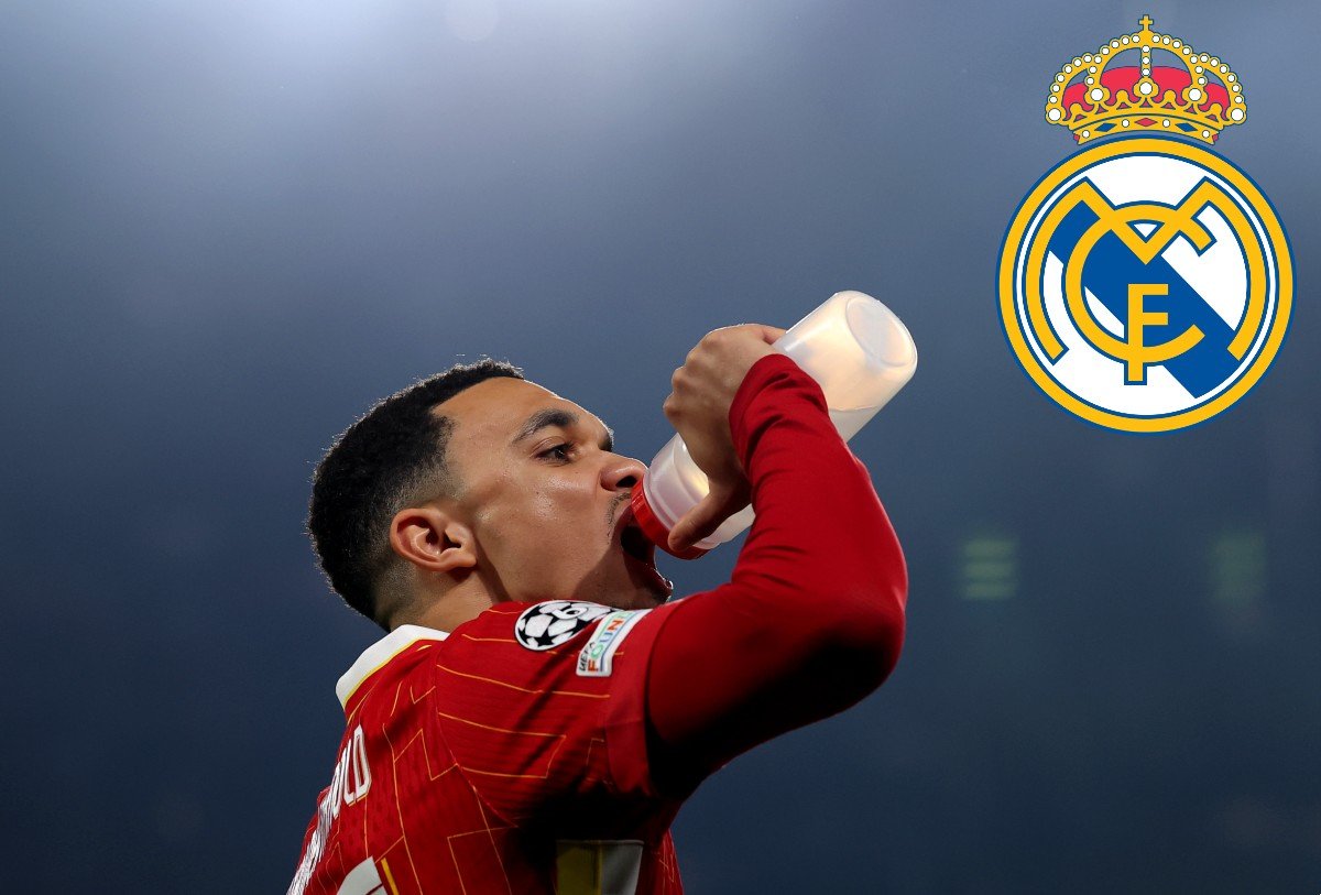 Liverpool - Carragher défend FSG sur les contrats d-Alexander-Arnold