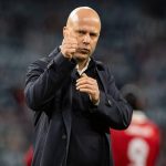 Liverpool vise Milos Kerkez - un indice sur les réseaux sociaux