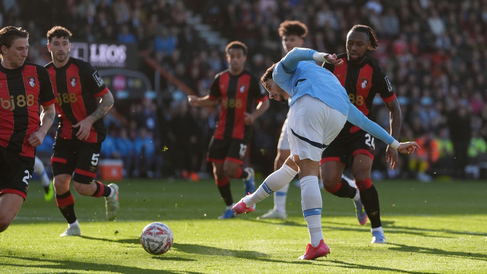 Man City renverse Bournemouth et atteint les demi-finales de la FA Cup