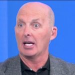 Mike Dean critique la décision VAR lors du derby Liverpool-Everton