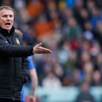 Phil Parkinson furieux après l-arbitrage lors de Wrexham-Cambridge