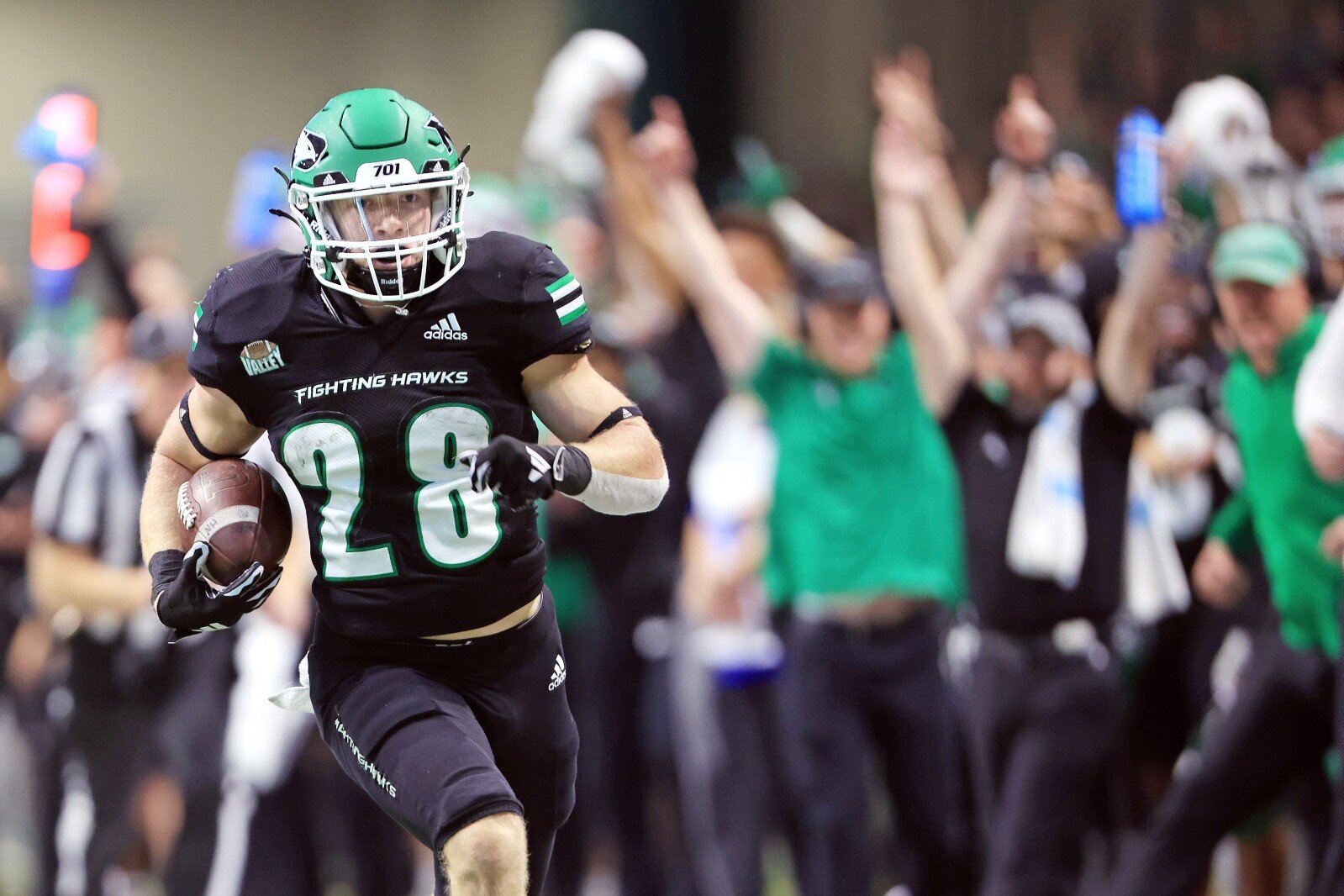Questions clés pour le football de l-UND avant le printemps
