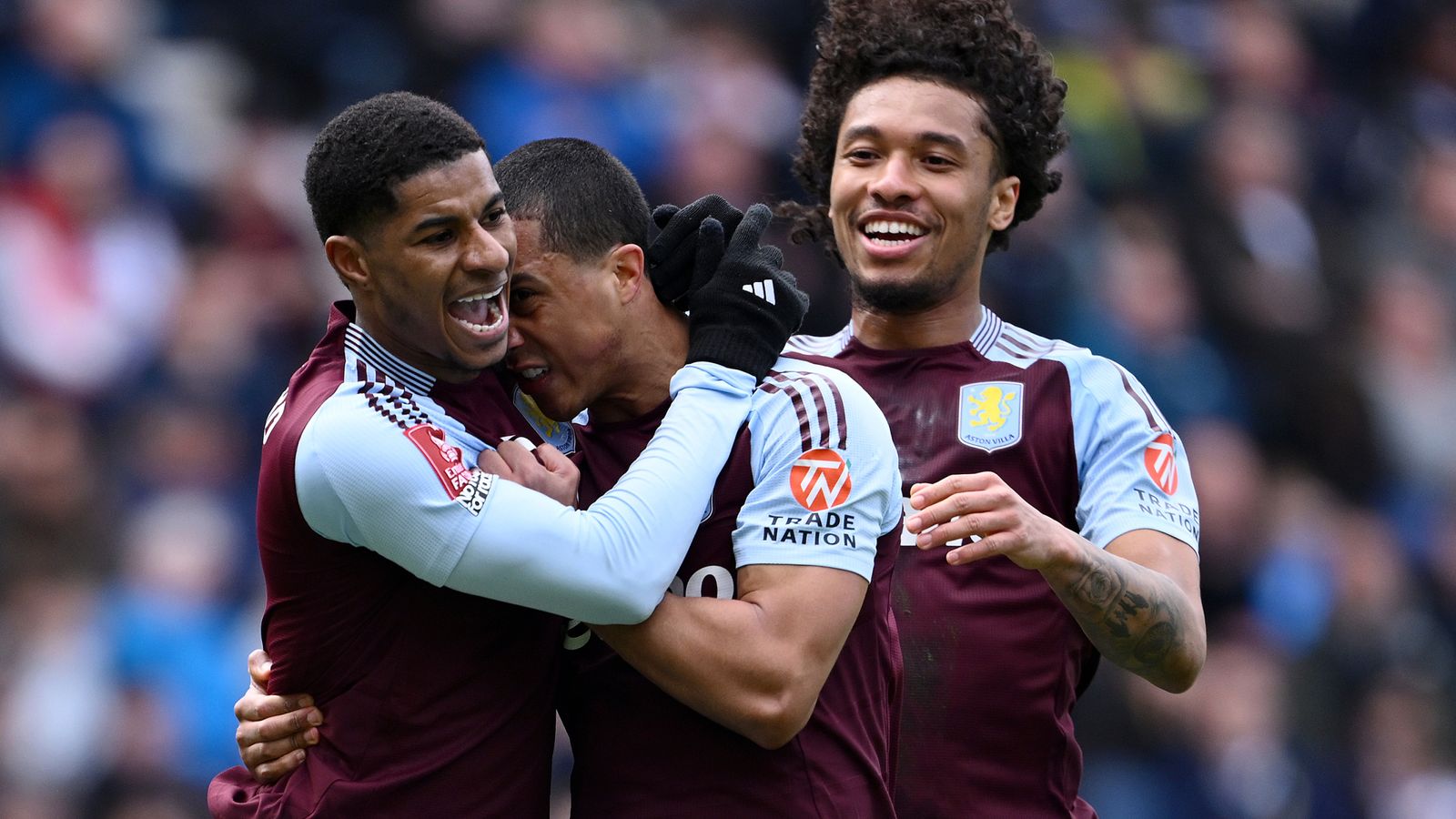 Rashford brille avec Aston Villa en FA Cup contre Preston