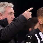 Steve Bruce réagit aux critiques de Dwight Gayle sur ses tactiques
