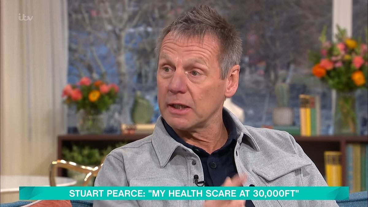 Stuart Pearce sauvé par l-équipage de cabine après un malaise