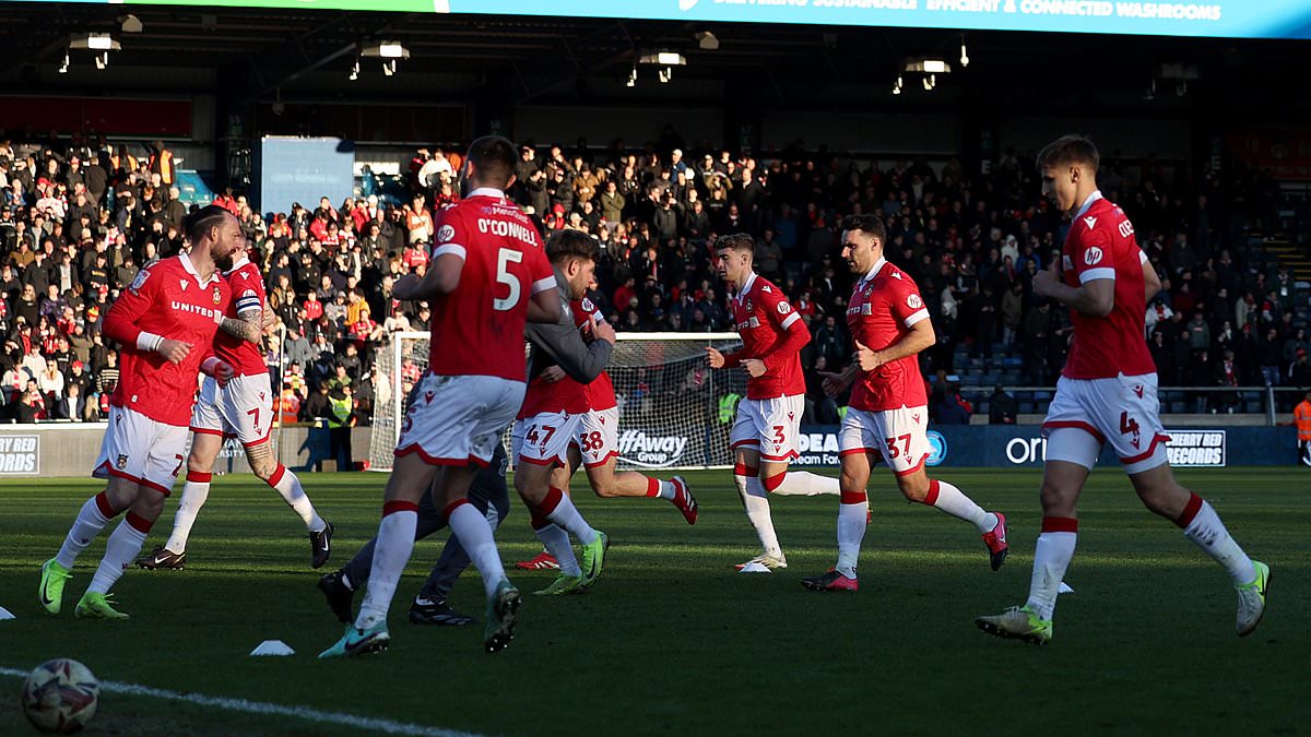 Suspension du match Wrexham-Wycombe suite à une urgence médicale