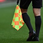 Un arbitre français menacé et retenu captif après un match