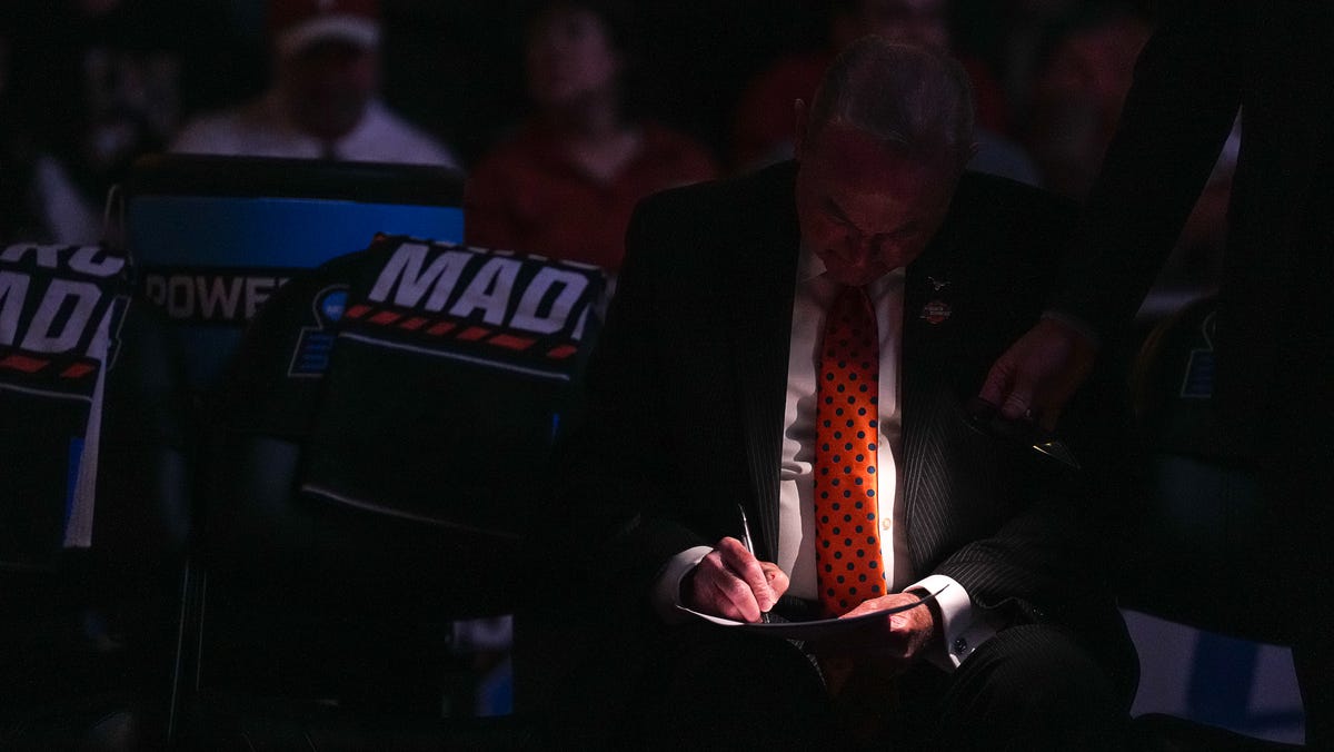 Vic Schaefer dénonce l-horaire du prochain match de Texas