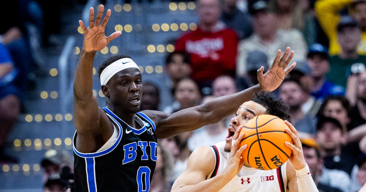 Victoire serrée des BYU Cougars contre Wisconsin en NCAA