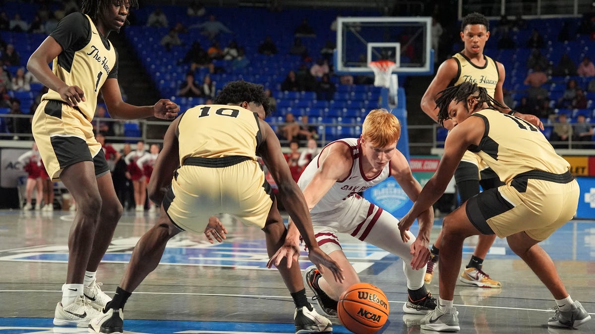 Whitehaven s-incline en demi-finale du championnat de basketball