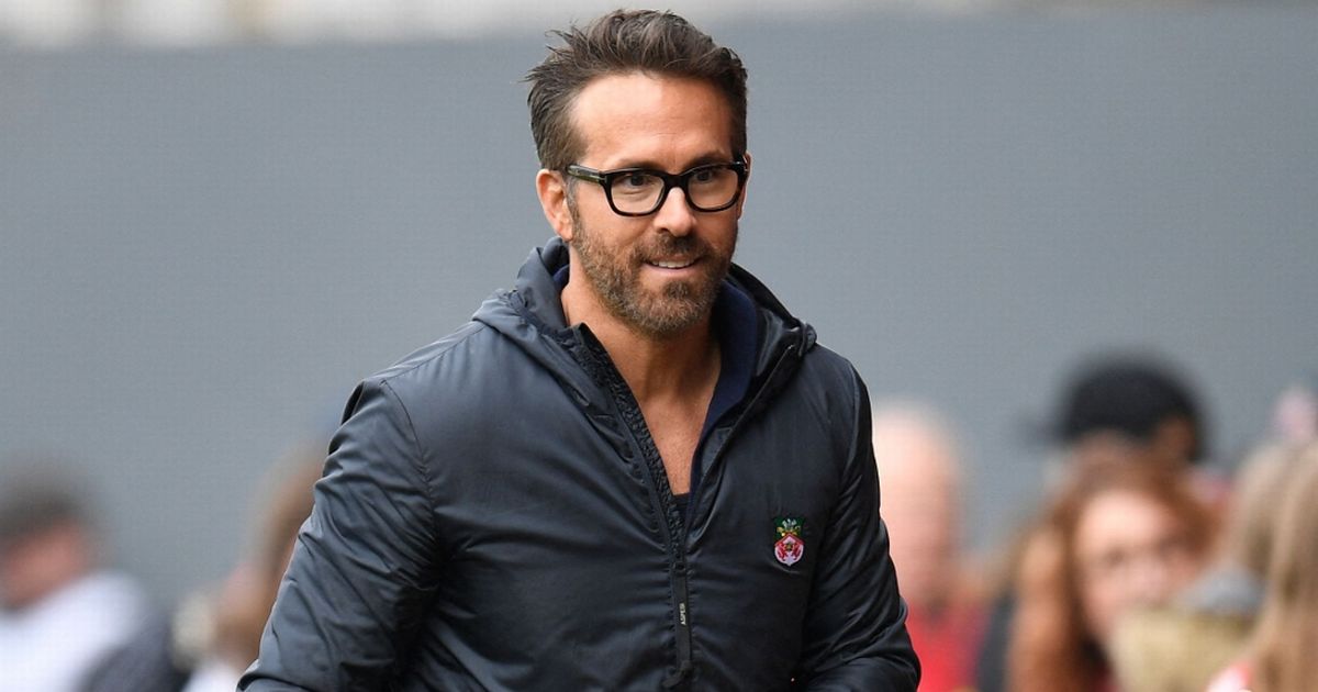 Wrexham - Ryan Reynolds face aux défis de la Championship