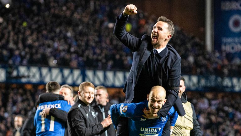 Barry Ferguson célèbre la victoire des Rangers