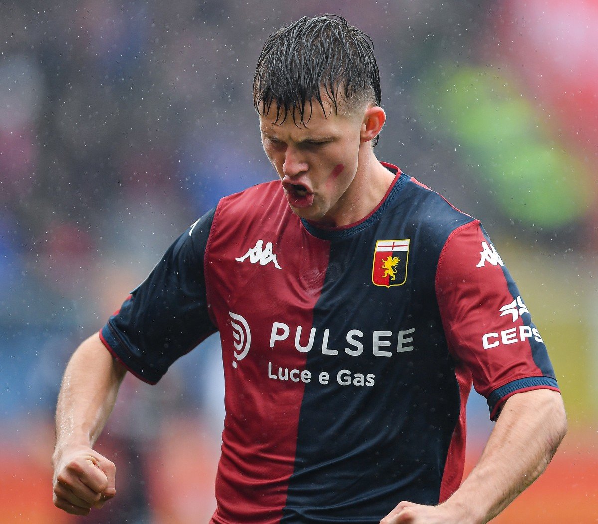 Morten Frendrup célèbre un but pour Genoa
