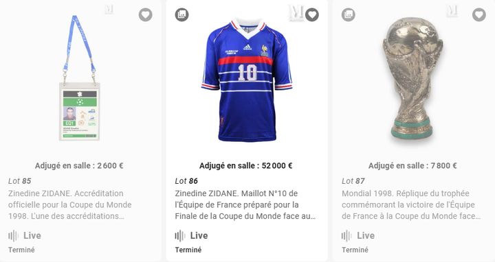 Une accréditation officielle de Zidane et une réplique du trophée de 98 ont également été vendues. (CAPTURE D'ECRAN / DR)