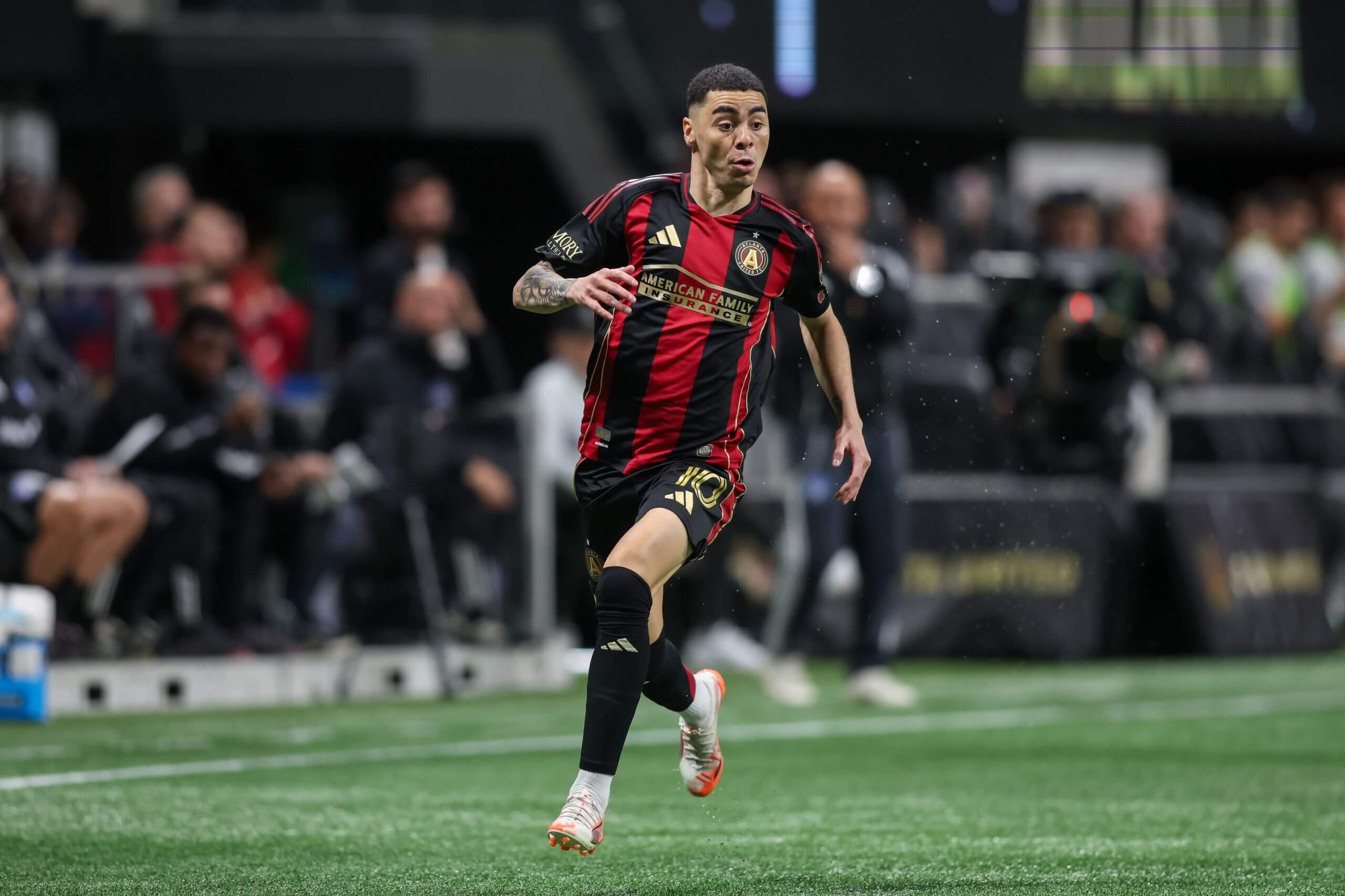 Miguel Almiron avec l'équipe du Paraguay.