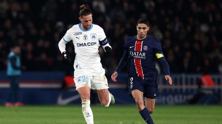 Adrien Rabiot, joueur de l'OM, lors du match PSG-OM, dimanche 16 mars 2025. (FRANCK FIFE / AFP)