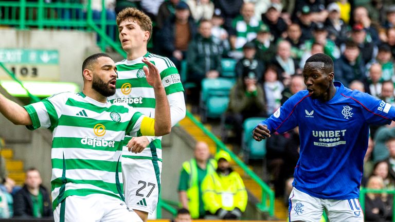 Rangers Mohamed Diomande célèbre après avoir marqué contre le Celtic