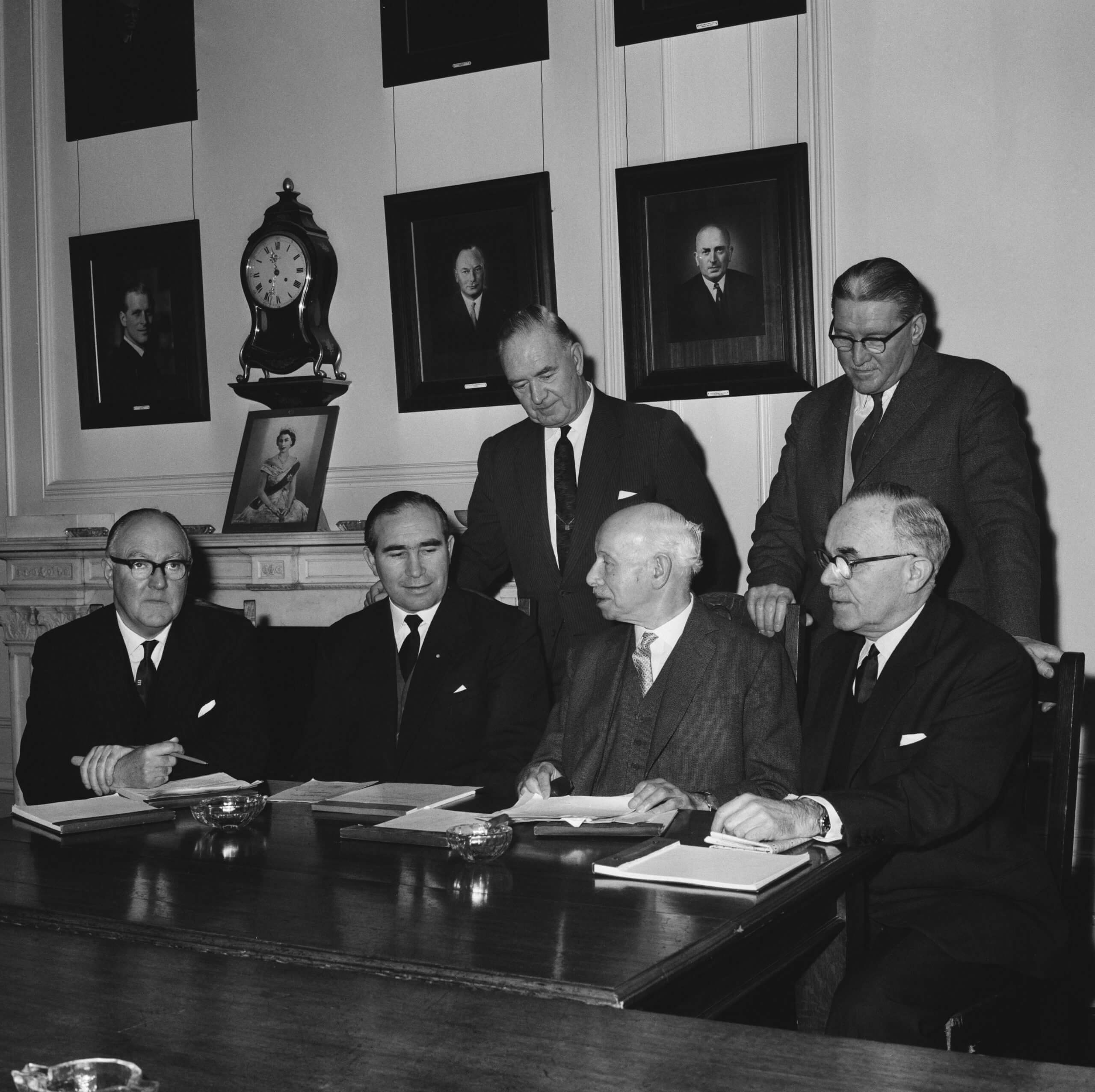 Alf Ramsey durant son premier match