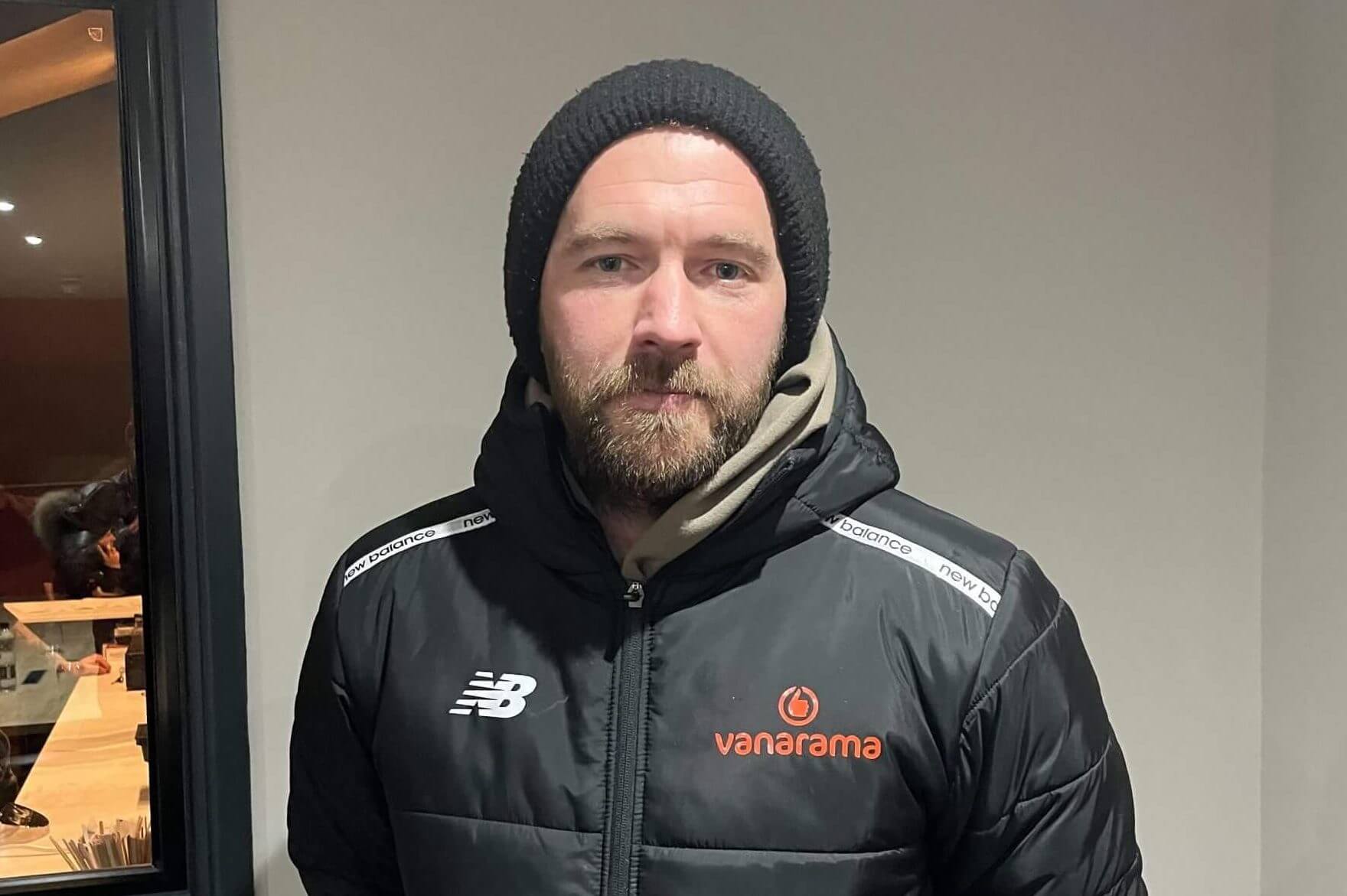 George Dowell et l'équipe