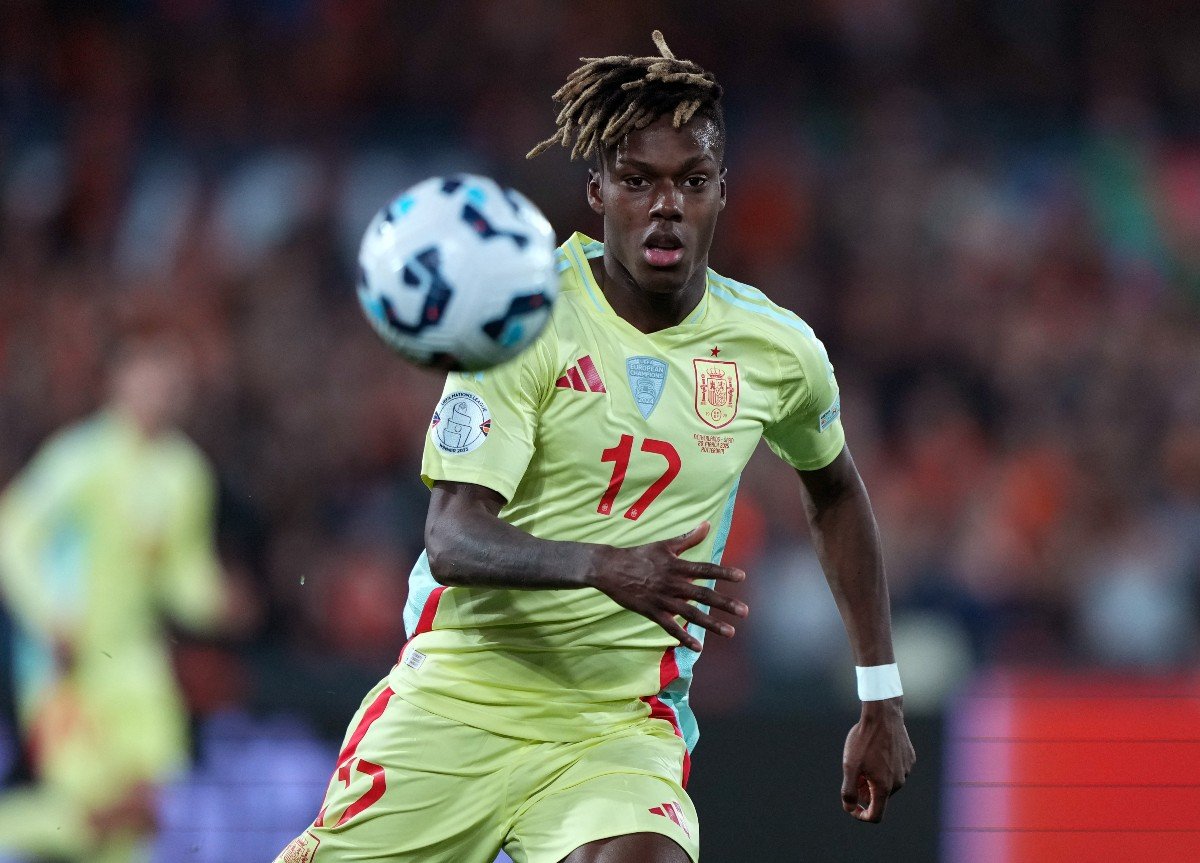 Nico Williams en action avec l'équipe nationale espagnole